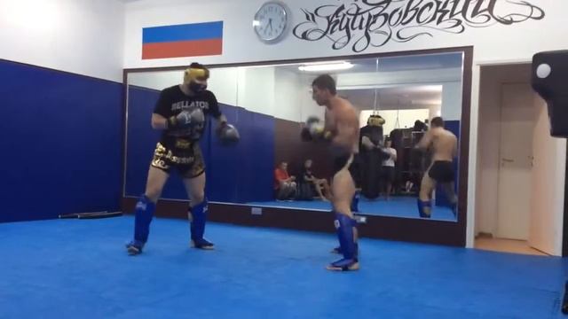 Тренировка Владимира Минеева и Алексея Папина в СКС Кутузовский смотреть онлайн