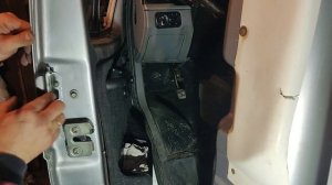 Не открывается дверь  водителя на Газели