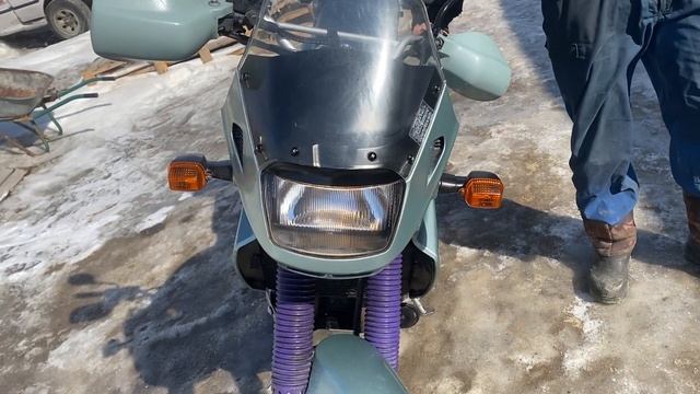 Видео запуска Kawasaki KLE 400 смотреть онлайн