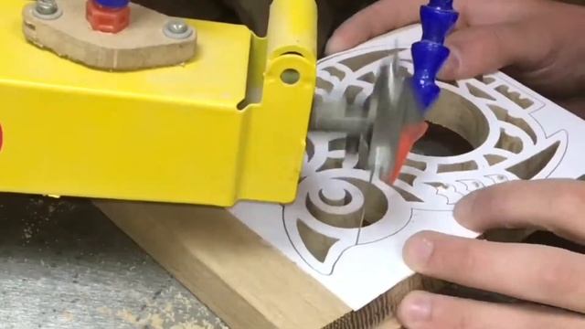 Настольные часы из дуба "Сова" | Oak desk clock "Owl" смотреть онлайн