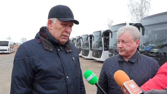 11 газовых автобусов «НефАЗ» в рамках проекта «Чистый воздух» и еще один ПАЗ смотреть онлайн