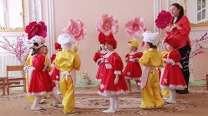 Первый утренник в детском садике. Весна в саду!