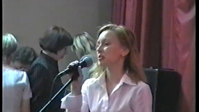 Последний звонок 2004 УВК №9 Мелитополь Часть 1 (школе 10 лет) смотреть онлайн