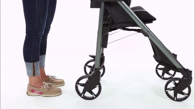 Новая роботизированная коляска Origami mini от 4MOMS смотреть онлайн