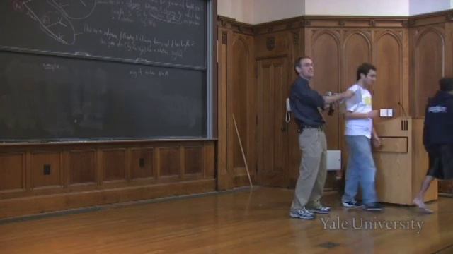 15. Backward induction: chess, strategies, and credible threats смотреть онлайн