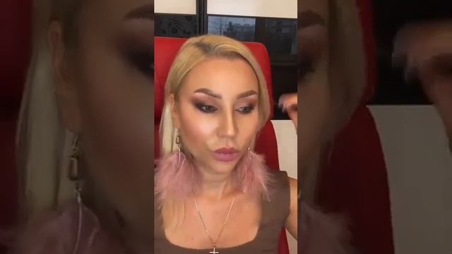 ПОВТОРЯЕМ МАКИЯЖ В ПРЯМОМ ЭФИРЕ. смотреть онлайн