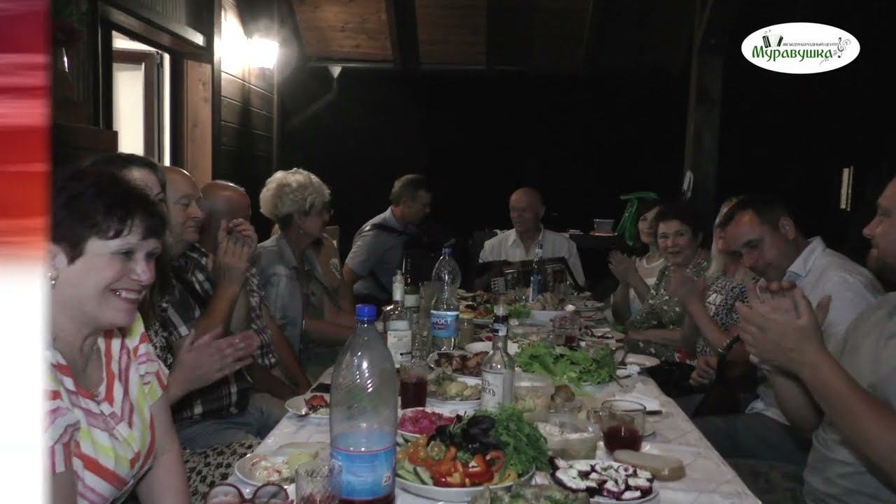 Зачем ты вышла за ворота, зачем ты бродишь в тишине. Гармонь играет, гармонь тревожит душу мне! смотреть онлайн