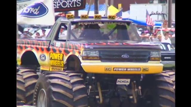 1995 Bloomsburg, PA - BIGFOOT #14 & 15 - BIGFOOT Monster Truck