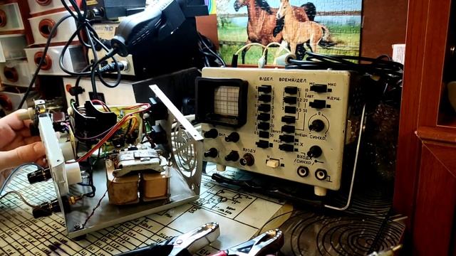 Зарядное устройство Ресурс-1 Всех с наступающим! смотреть онлайн