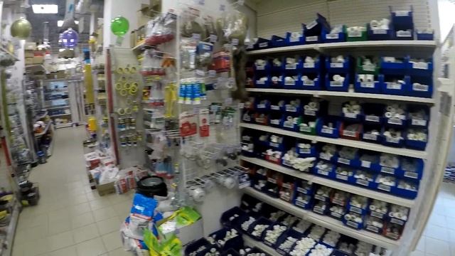 Новосёл магазин строительных сантехнических и хозяйственно бытовых товаров.