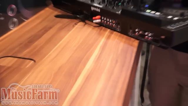 Winter NAMM '12 - Gemini CDMP-7000 Media Workstation смотреть онлайн