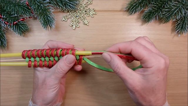ИНТЕРЕСНЫЙ способ как сделать НОВОГОДНИЕ игрушки из фоамирана ? Interesting DIY christmas ornaments смотреть онлайн