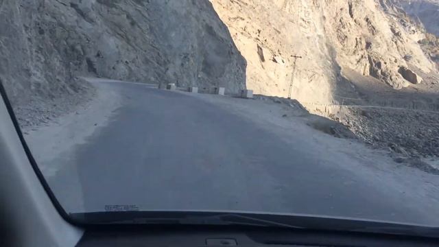 HONDA N WGN crossing deep pot holes at skardu road смотреть онлайн
