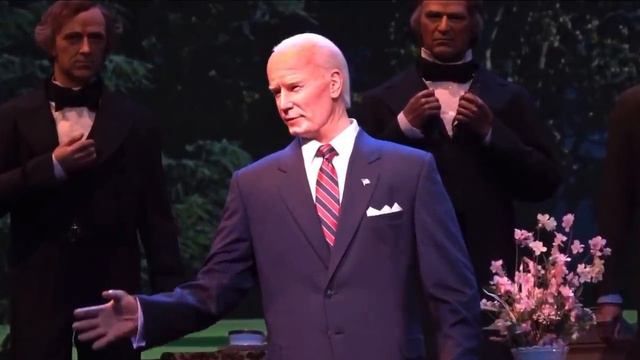 Joe Biden Hall-of-Presidents Robot Malfunction смотреть онлайн