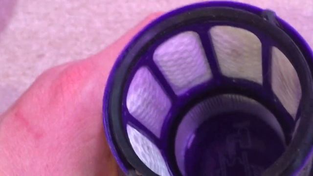 Dyson Cyclone V10 absolute bin and filter cleaning смотреть онлайн