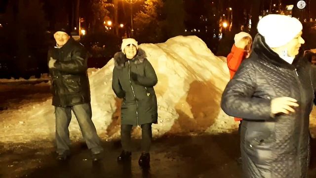 Ты мой букет!!!Народные танцы,парк Горького,Харьков!!! смотреть онлайн