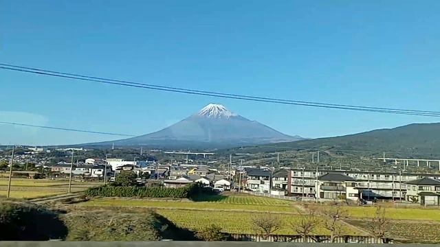 Fuji mountain. Гора Фудзи, вид из щинкансена. #fuji смотреть онлайн