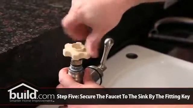 Установка смесителя для мойки Zedra от компании GROHE смотреть онлайн