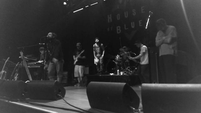 Hi Roots "Blaze" Feat David from Stranger смотреть онлайн