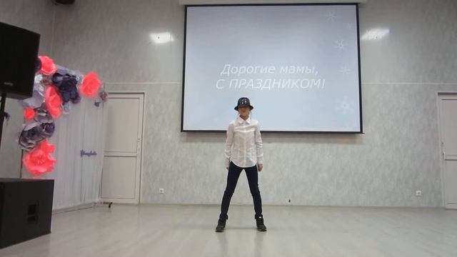 Сегодня в Лицее прошел праздник посвященный "Дню матери" организатор Терехова А.В. смотреть онлайн