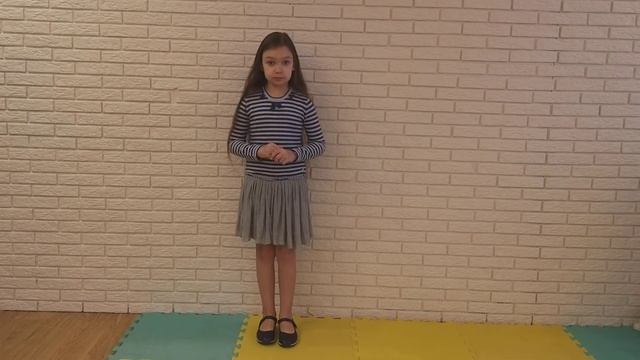 Софья читает стихи. С.В. Михалков. Мой щенок. смотреть онлайн