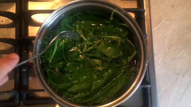 Хорта - греческий салат из зелени (одуванчиков, руколлы и шпината) смотреть онлайн