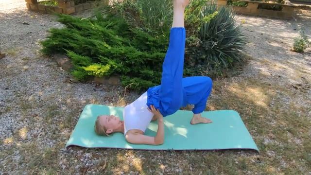 Мой опыт в йоге. Что нас меняет! Эко центр Атма в Крыму. Хатха йога, карма йога. Алексей Мередов смотреть онлайн