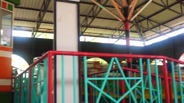 Siam Amazing Park, Bangkok is So Cheap - $12 For A Day Pass смотреть онлайн