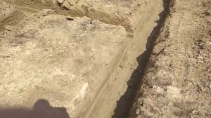 Копка траншей под ленту фундамента мини экскаватором