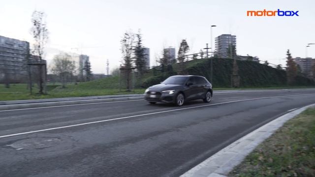 Audi A3 vs Mercedes Classe A plug-in hybrid | Faccia a faccia fra COMPATTE premium ELETTRIFICATE! смотреть онлайн