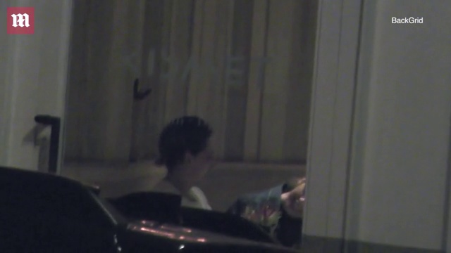 Video K-Stew at dinner! Kristen Stewart & Stella Maxwell din смотреть онлайн