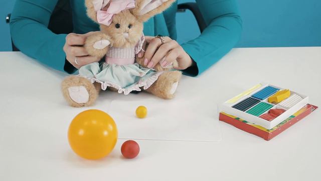 Лепим два шарика. Блин и апельсин. Большой и маленький. смотреть онлайн