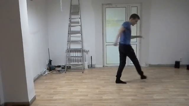 Растяжка и удары ногами. смотреть онлайн