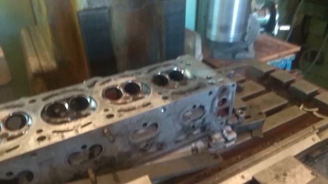 Фрезеровка головки блока цилиндров смотреть онлайн