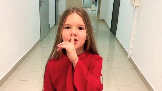 VLOG #Мой день. Что я делала на красной дорожке!? смотреть онлайн