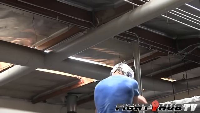 CANELO ALVAREZ SPARRING - 12 MINS OF CANELO WORKING SPARRING PARTNERS WITH COMBINATIONS & DEFENSE смотреть онлайн