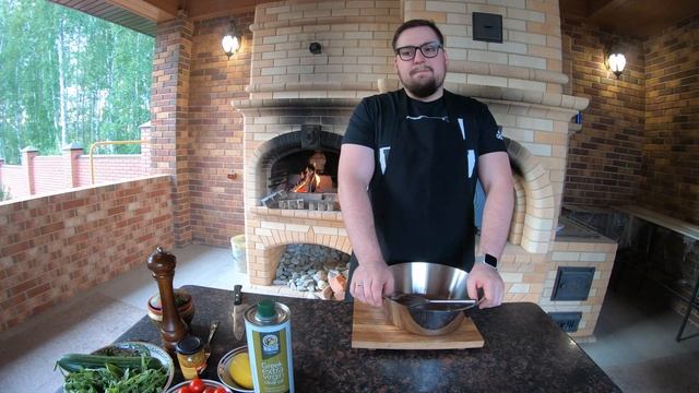РЫБА ДОРАДО НА ОГНЕ И ЛЕТНИЙ ОВОЩНОЙ САЛАТ смотреть онлайн