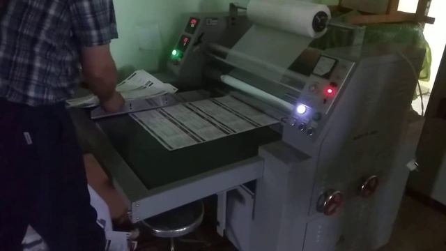 Рулонный ламинатор KDFM 900 смотреть онлайн