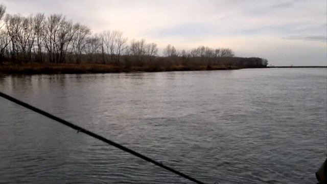 Зимний спиннинг. Иртыш 04.12.2013г. смотреть онлайн