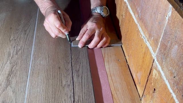 Slick Trick To Measure The Last Row of Flooring on an Uneven Wall.. [Laminate, Hardwood, Tile] смотреть онлайн