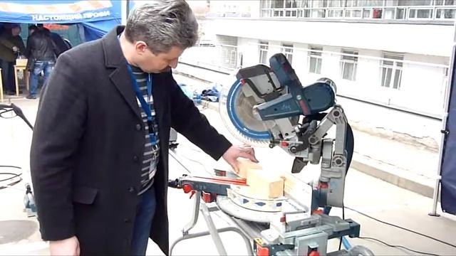 Пила торцовочная Bosch GSM 12 GDL Professional