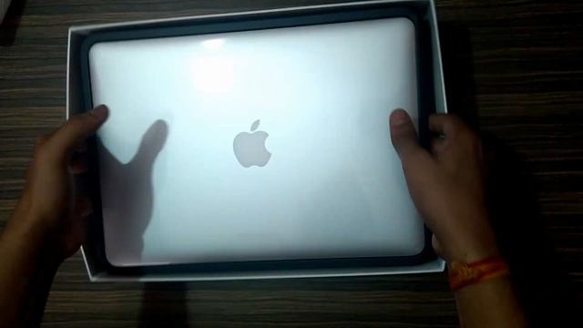 Apple MacBook Air 2019 unboxing : Delivered by Amazon : 13" Apple Laptop смотреть онлайн