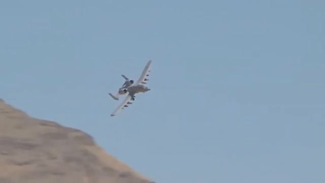 Best US Air Force Ground Attack Jet The Fairchild Republic A 10 Thunderbolt II смотреть онлайн