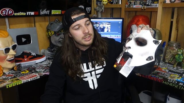 SLIPKNOT OFFICIAL JIM ROOT WANYK MASK UNBOXING! смотреть онлайн