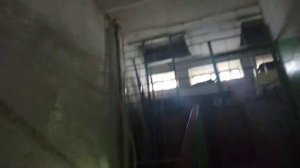 Красный лифт МЛЗ-(1984 г.в) с громким звуком двигателя.Город Уфа!