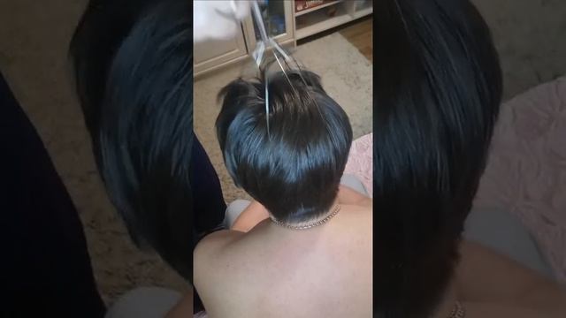 # Shorts. Массажёр для головы.