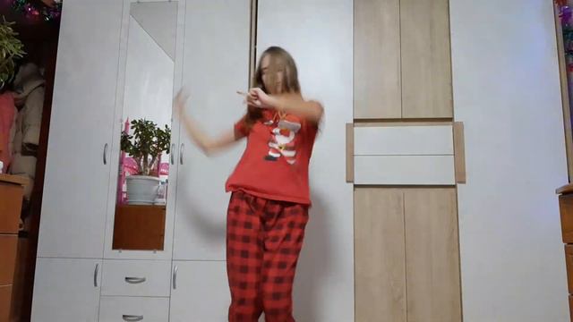 Танец под песню Царица, Рубашка красная👑👚 смотреть онлайн