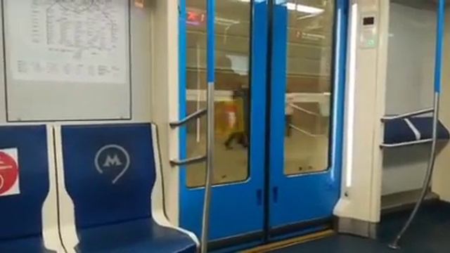 Таганско-Краснопресненская линия. Поезд Москва. Перегон Тушинская - Планерная. смотреть онлайн