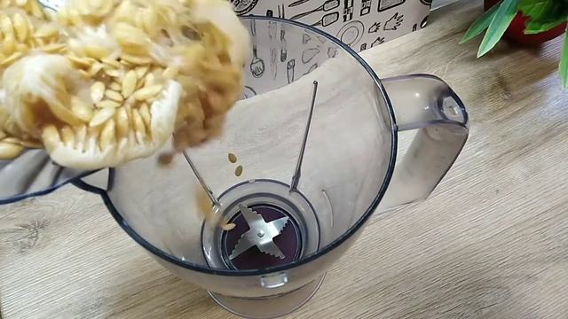 Молоко из дынных семечек - простой рецепт | Дынное молоко - это польза или вред? смотреть онлайн