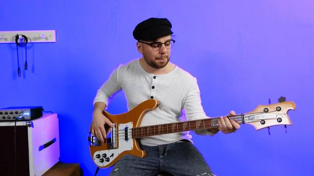 1975 Rickenbacker 4001 Bass - Does It Funk?! смотреть онлайн